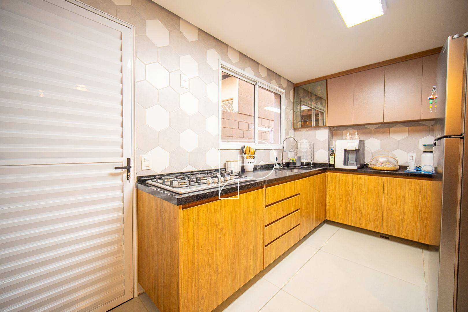 Casa de Condomínio à venda com 4 quartos, 174m² - Foto 9
