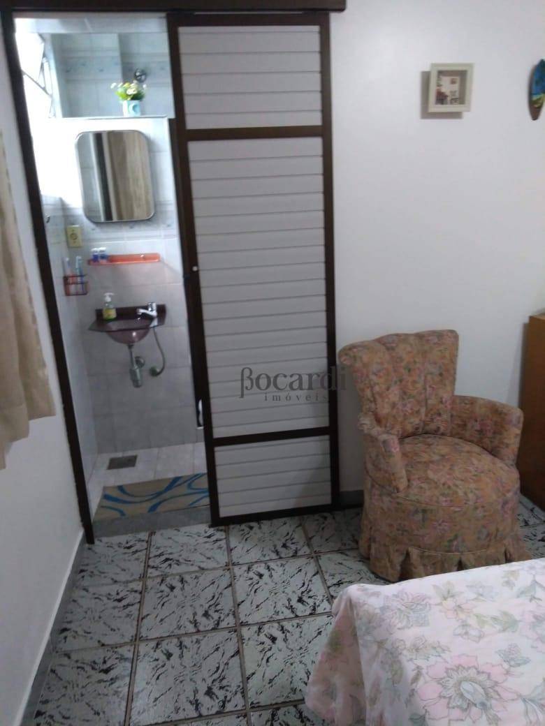 Apartamento à venda com 2 quartos, 70m² - Foto 19