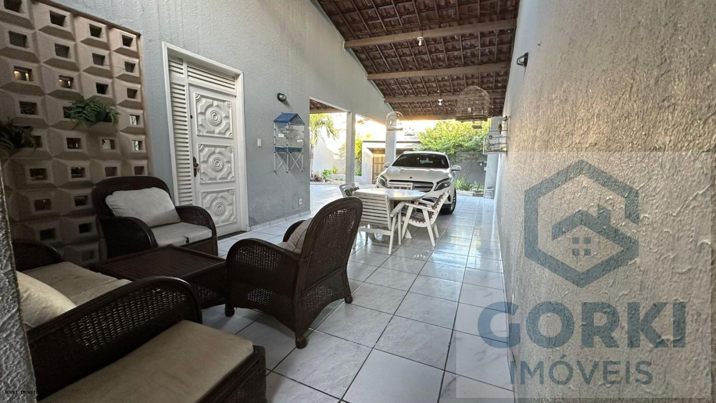 Casa à venda com 4 quartos, 128m² - Foto 4