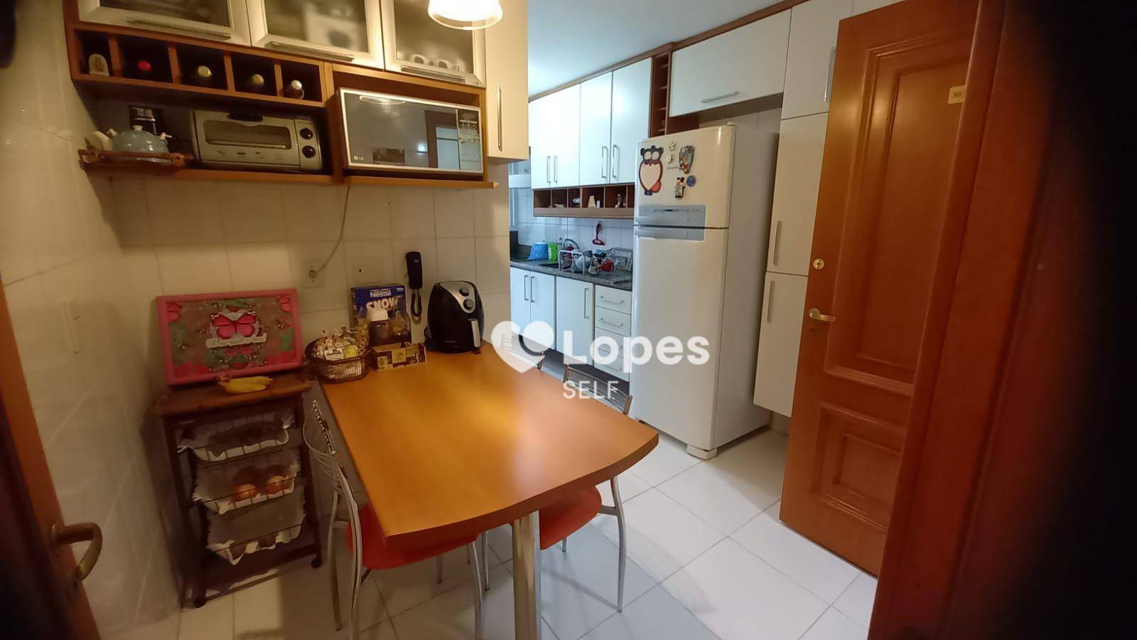 Apartamento à venda com 3 quartos, 105m² - Foto 1