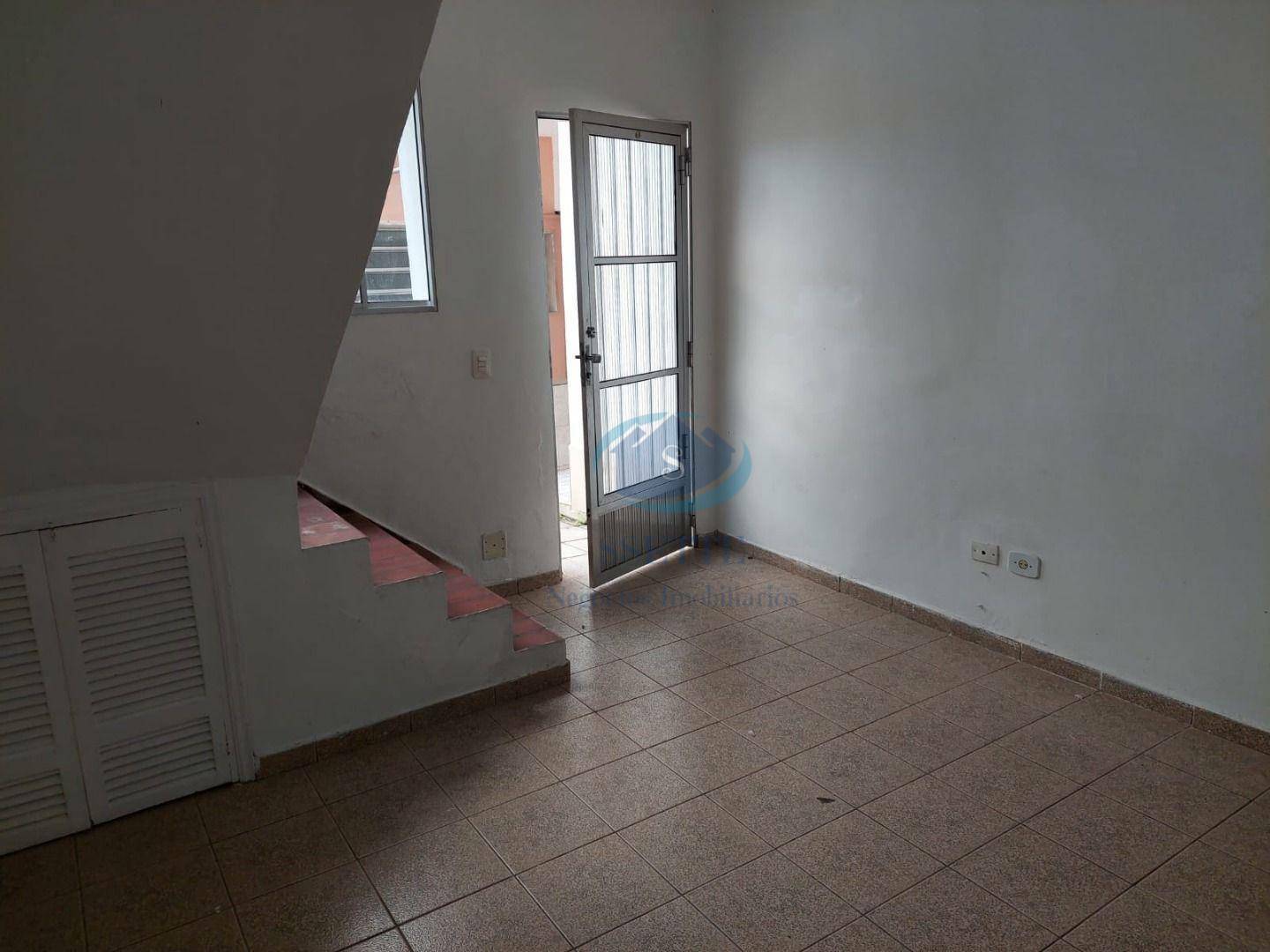 Sobrado para alugar com 2 quartos, 70m² - Foto 2