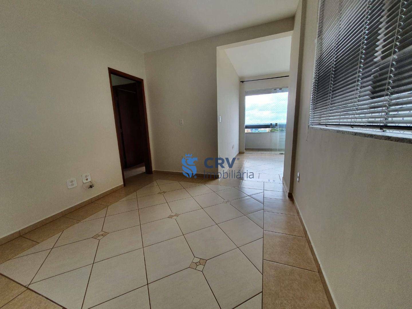 Apartamento à venda com 3 quartos, 95m² - Foto 1