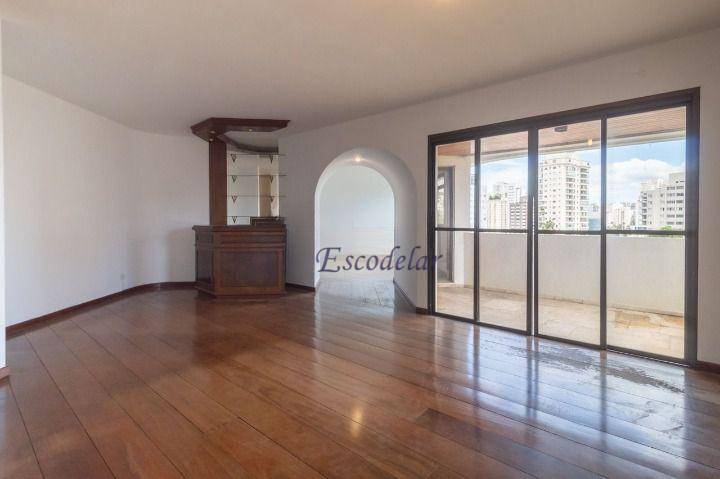 Apartamento à venda com 4 quartos, 207m² - Foto 2