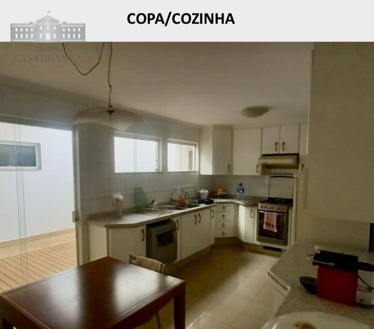 Casa à venda com 3 quartos, 222m² - Foto 7