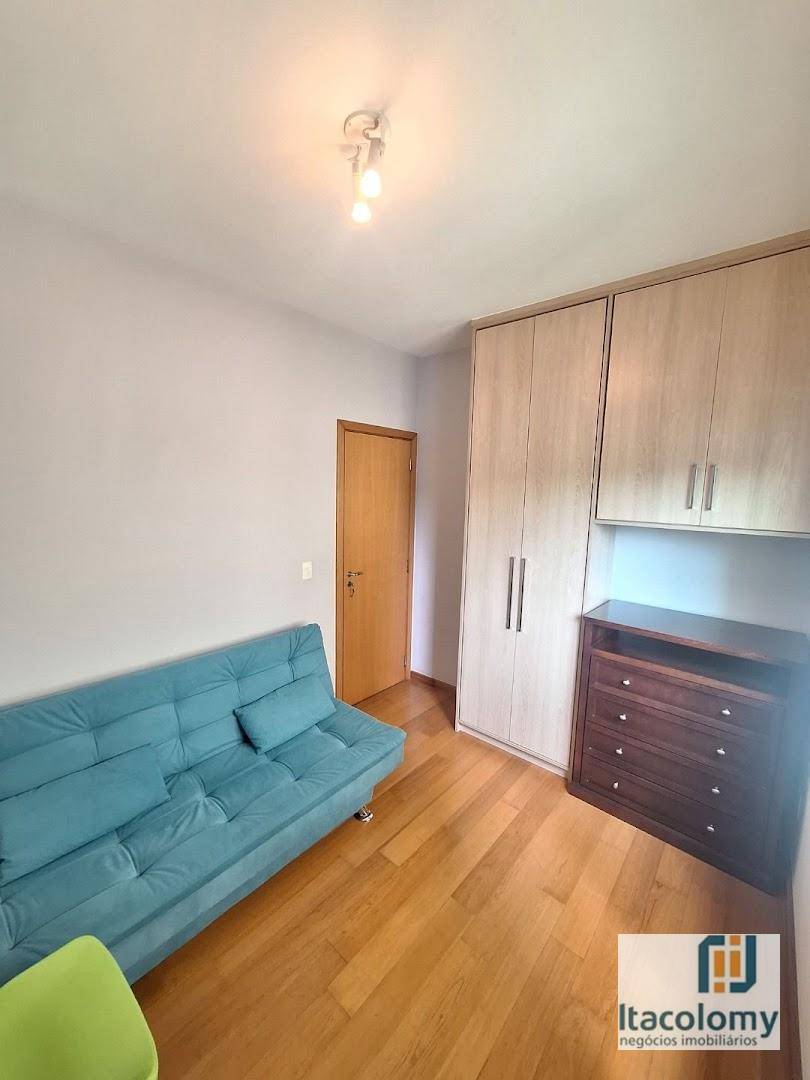 Apartamento para alugar com 3 quartos, 133m² - Foto 3