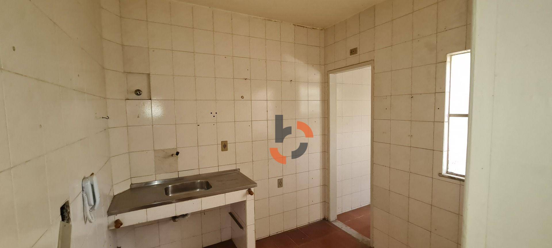 Apartamento para alugar com 2 quartos, 72m² - Foto 12