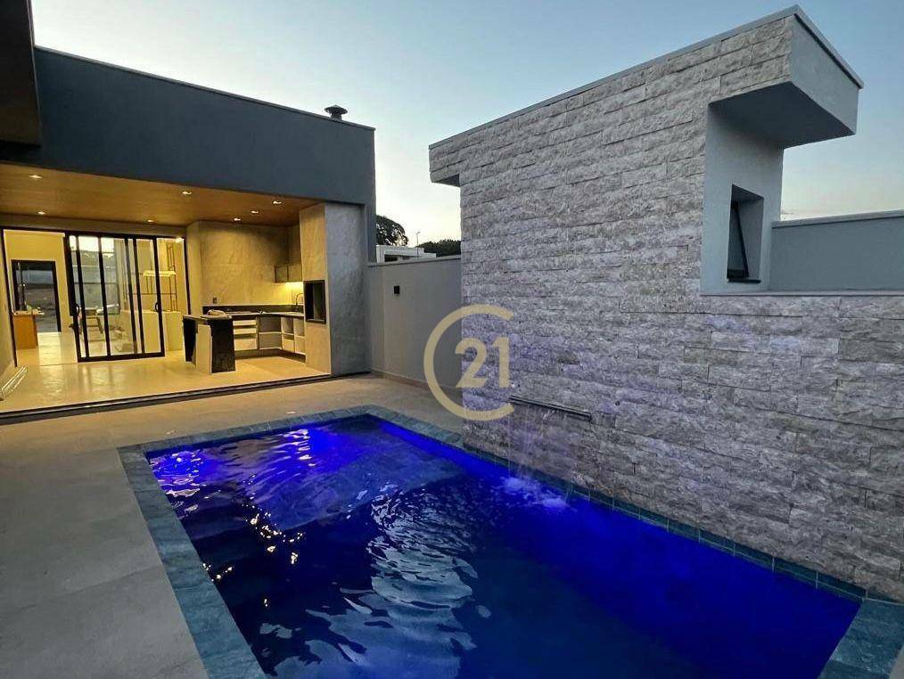 Casa de Condomínio à venda com 3 quartos, 225m² - Foto 1