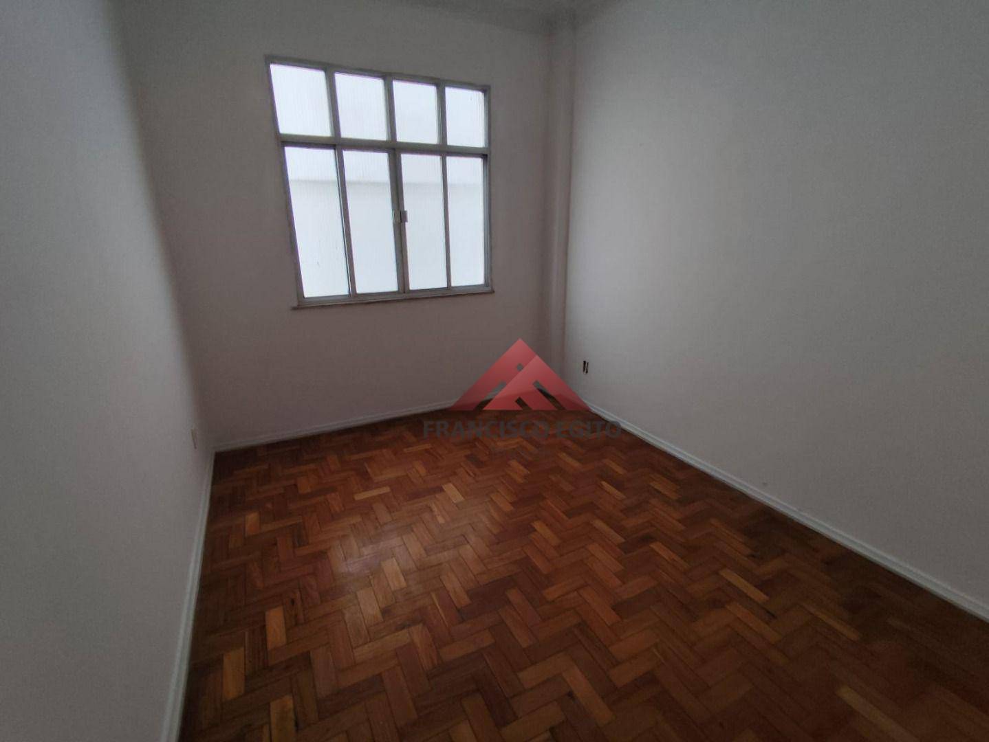 Apartamento para alugar com 2 quartos, 80m² - Foto 11