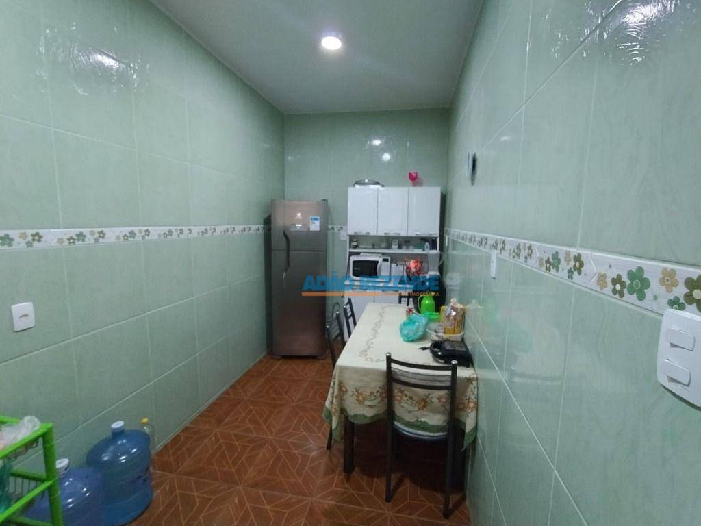 Casa à venda com 5 quartos, 182m² - Foto 10