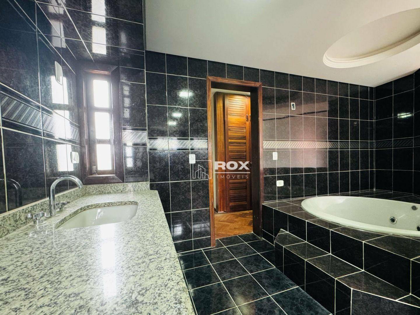Casa à venda com 5 quartos, 350m² - Foto 45