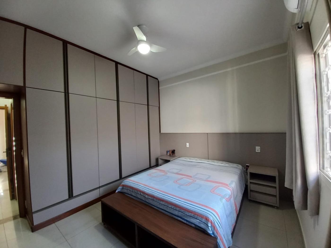 Casa à venda com 3 quartos, 236m² - Foto 13