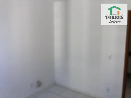 Apartamento à venda com 2 quartos, 75m² - Foto 11