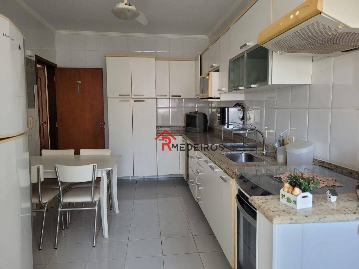 Apartamento à venda com 3 quartos, 111m² - Foto 19