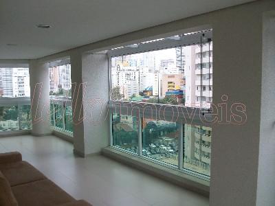 Apartamento à venda com 3 quartos, 233m² - Foto 13