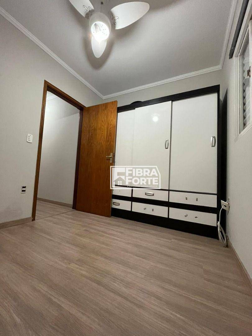 Casa à venda com 4 quartos, 200m² - Foto 17