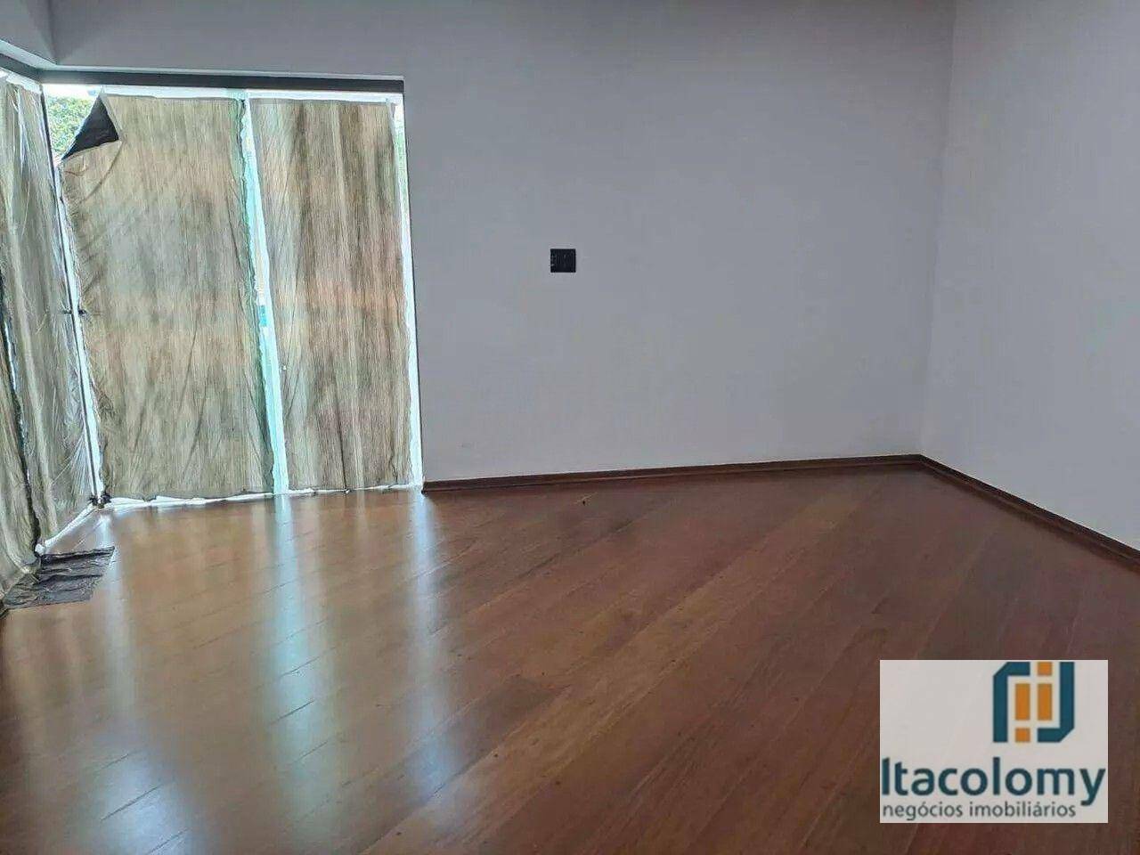 Casa para alugar com 4 quartos, 600m² - Foto 14