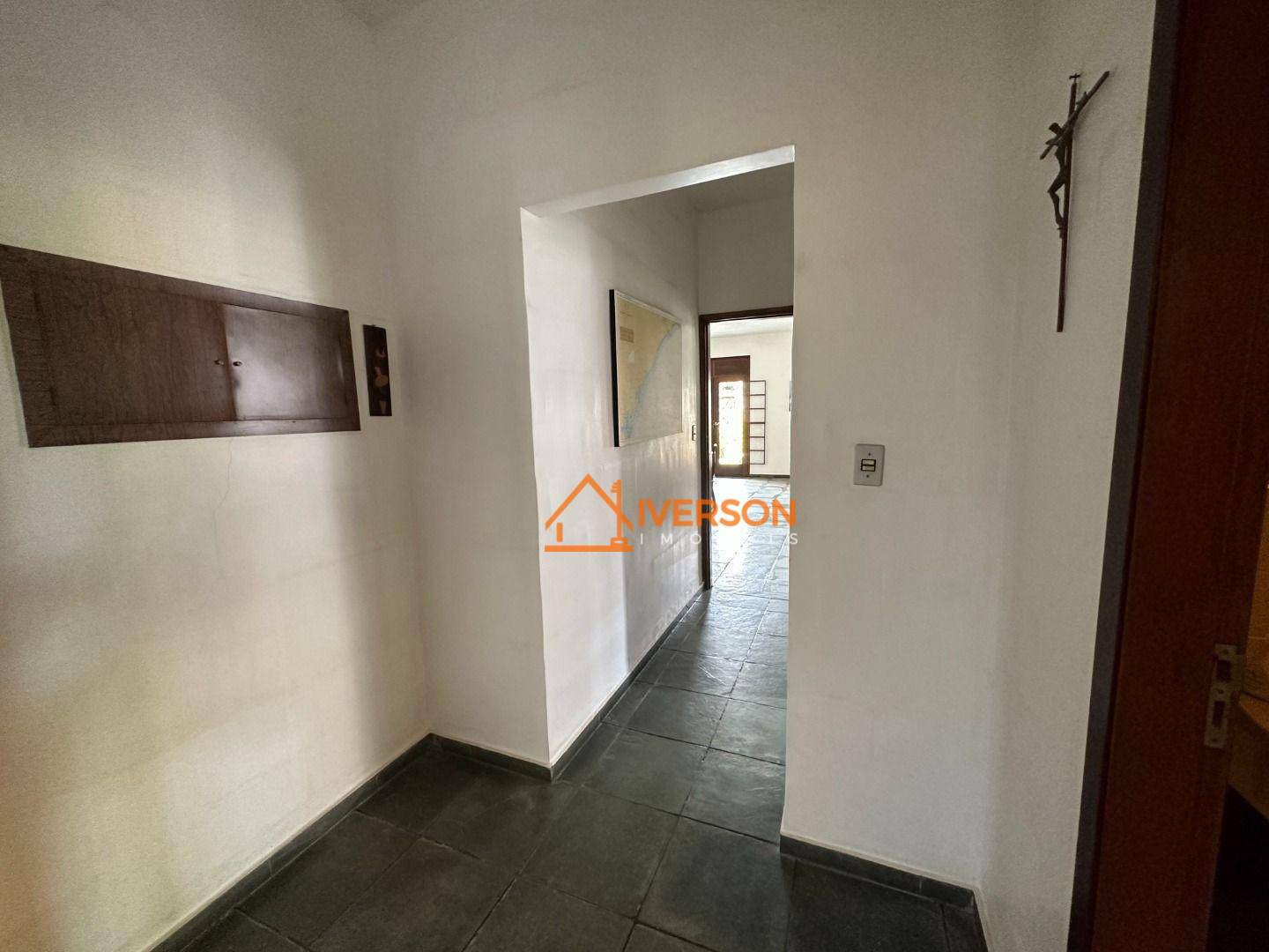 Casa à venda com 3 quartos, 180m² - Foto 9