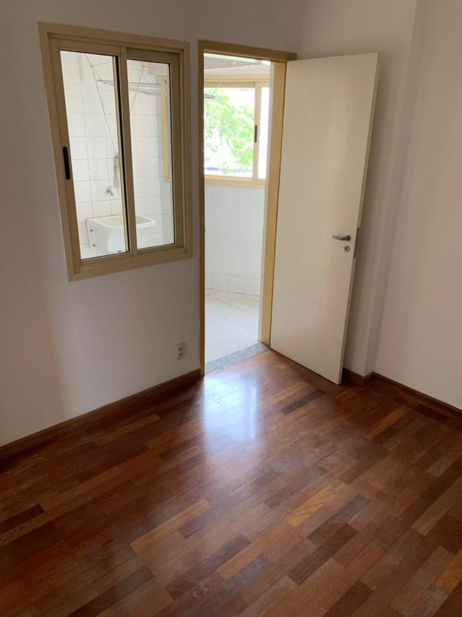 Apartamento para alugar com 4 quartos, 133m² - Foto 17