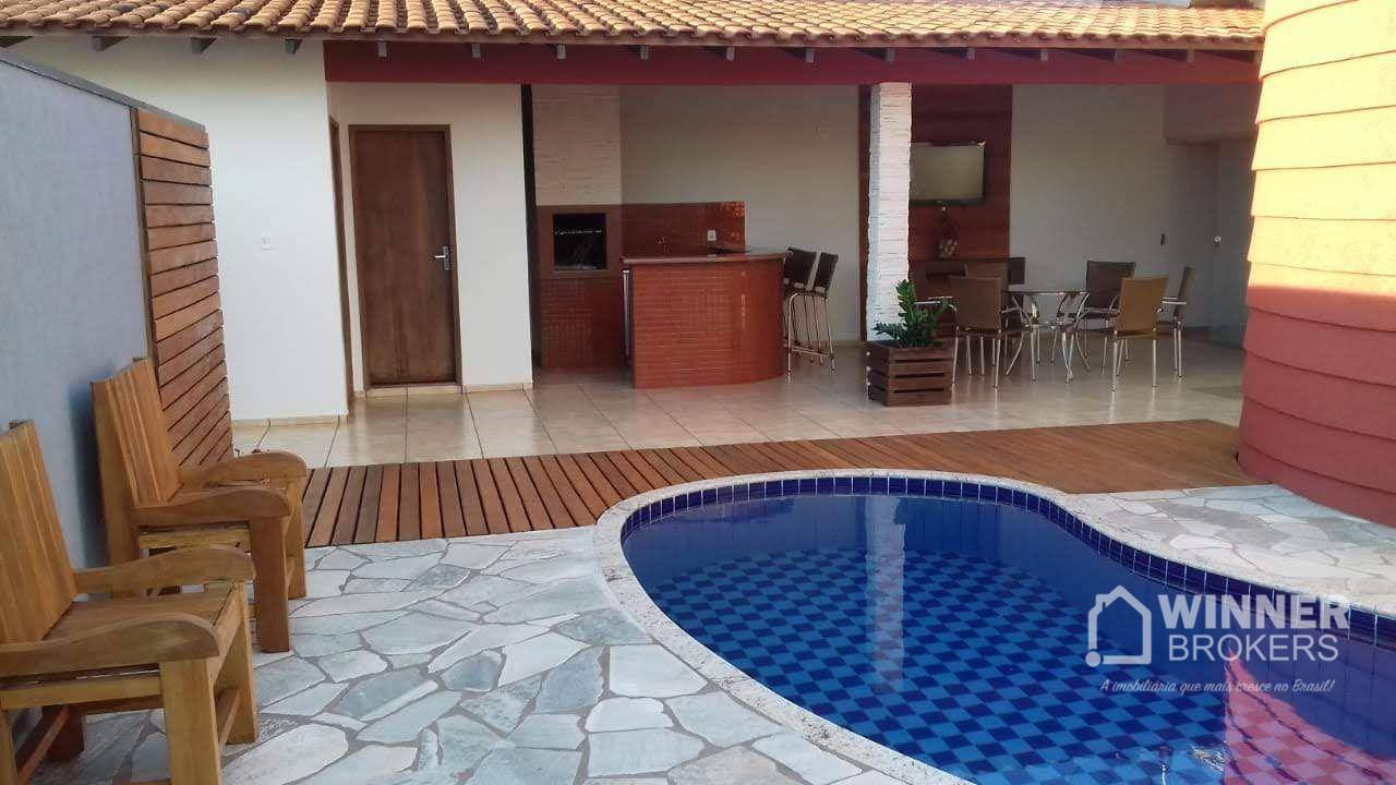 Casa à venda com 3 quartos, 220m² - Foto 8