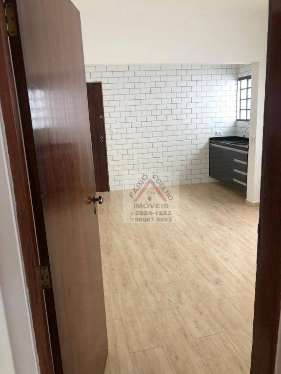 Casa à venda com 2 quartos, 108m² - Foto 9