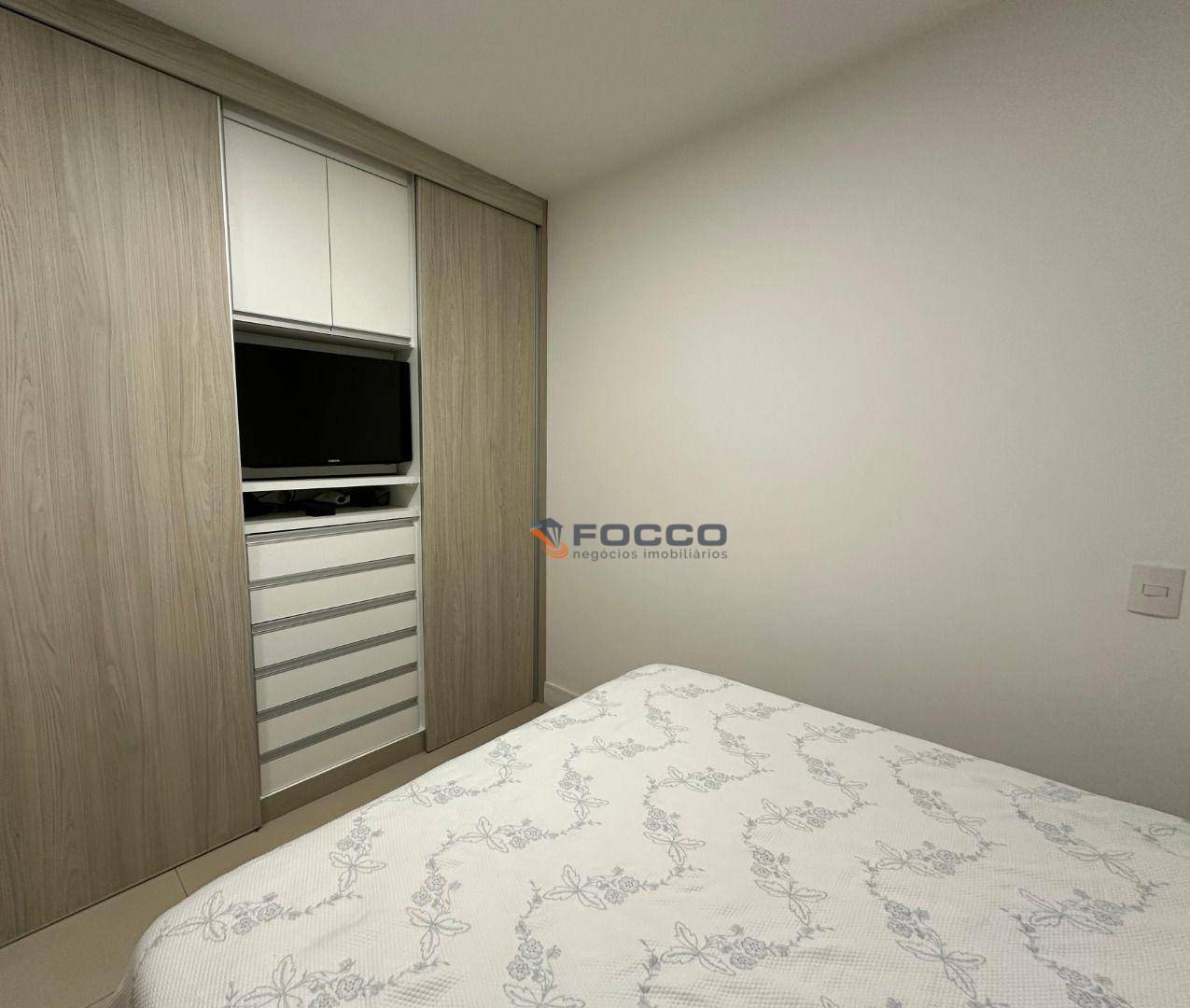 Apartamento à venda com 3 quartos, 137m² - Foto 12