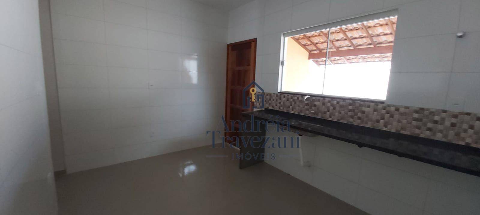 Casa à venda com 2 quartos, 80m² - Foto 4