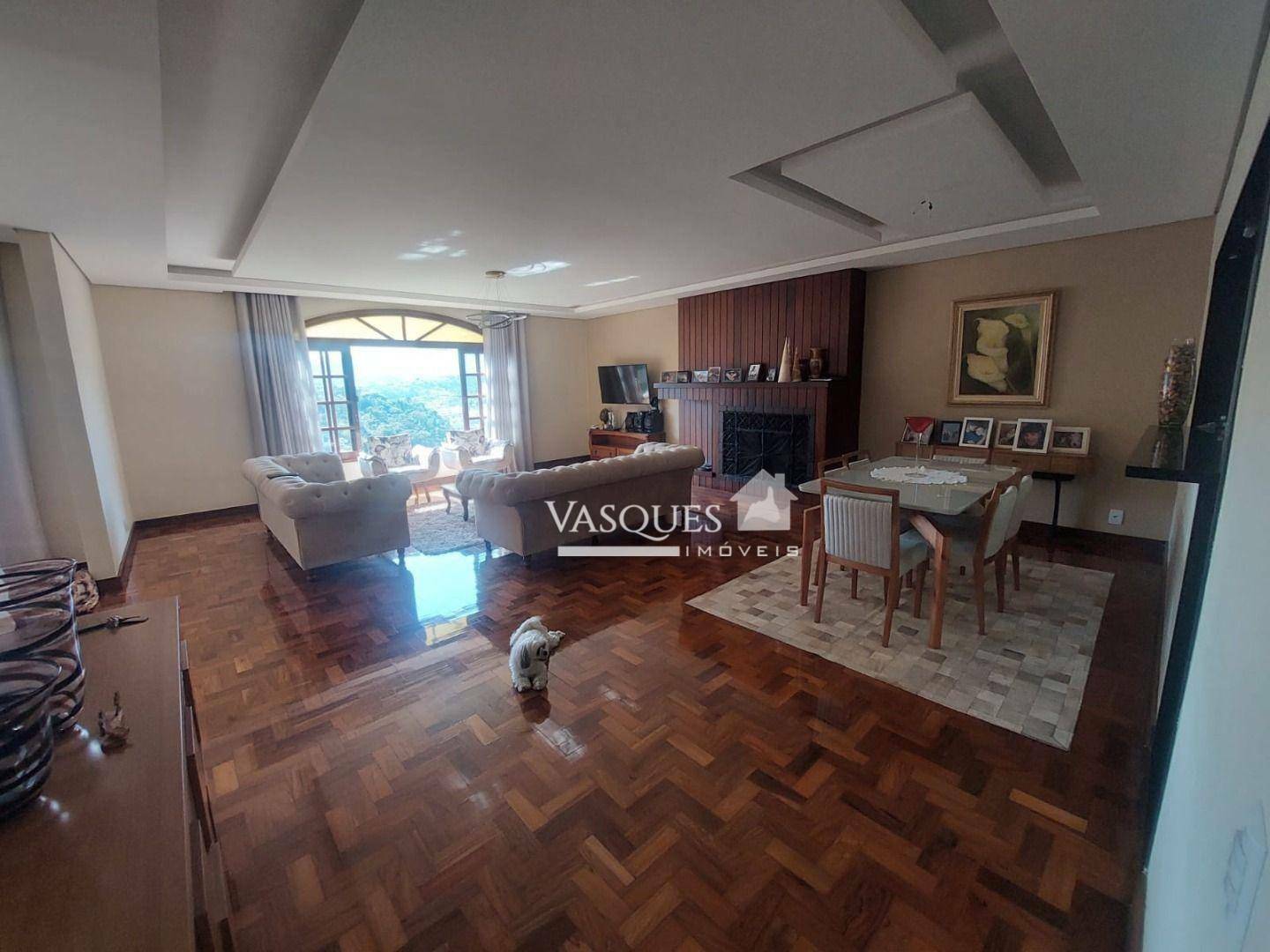 Casa à venda com 3 quartos, 234m² - Foto 3