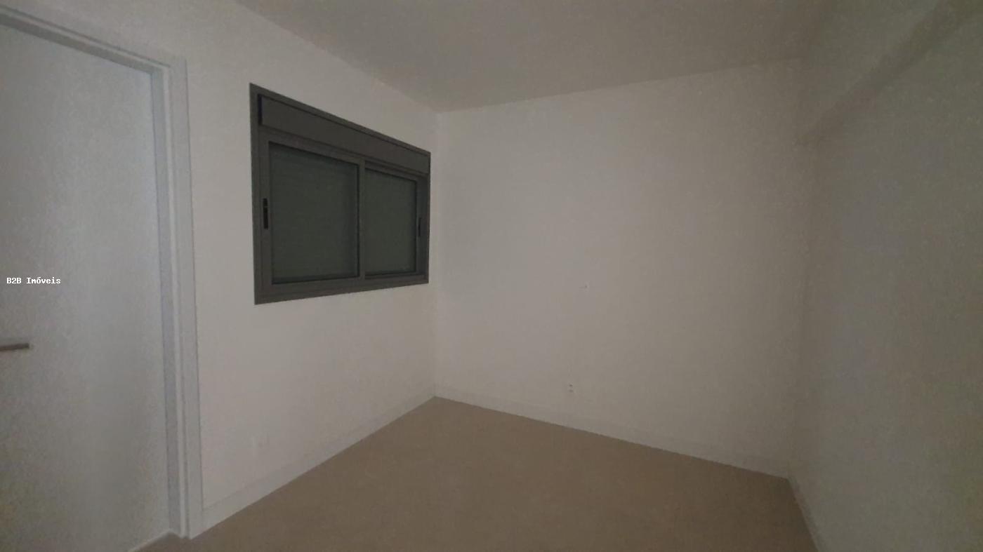 Apartamento à venda com 3 quartos, 117m² - Foto 20