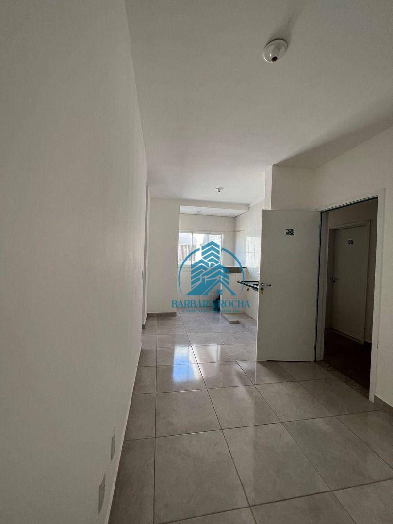 Apartamento à venda com 2 quartos, 43m² - Foto 4