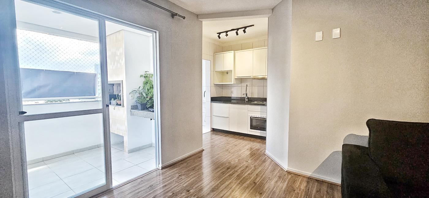 Apartamento à venda com 3 quartos, 87m² - Foto 1