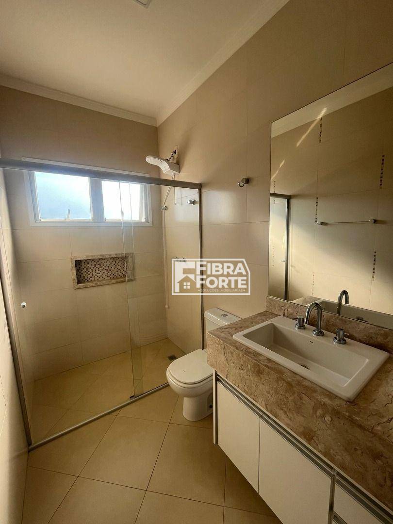 Casa de Condomínio para alugar com 3 quartos, 267m² - Foto 26