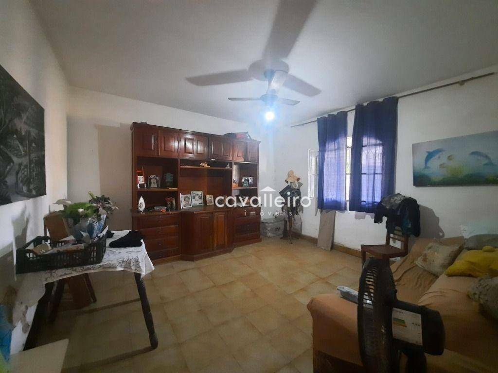 Casa à venda com 4 quartos, 164m² - Foto 5