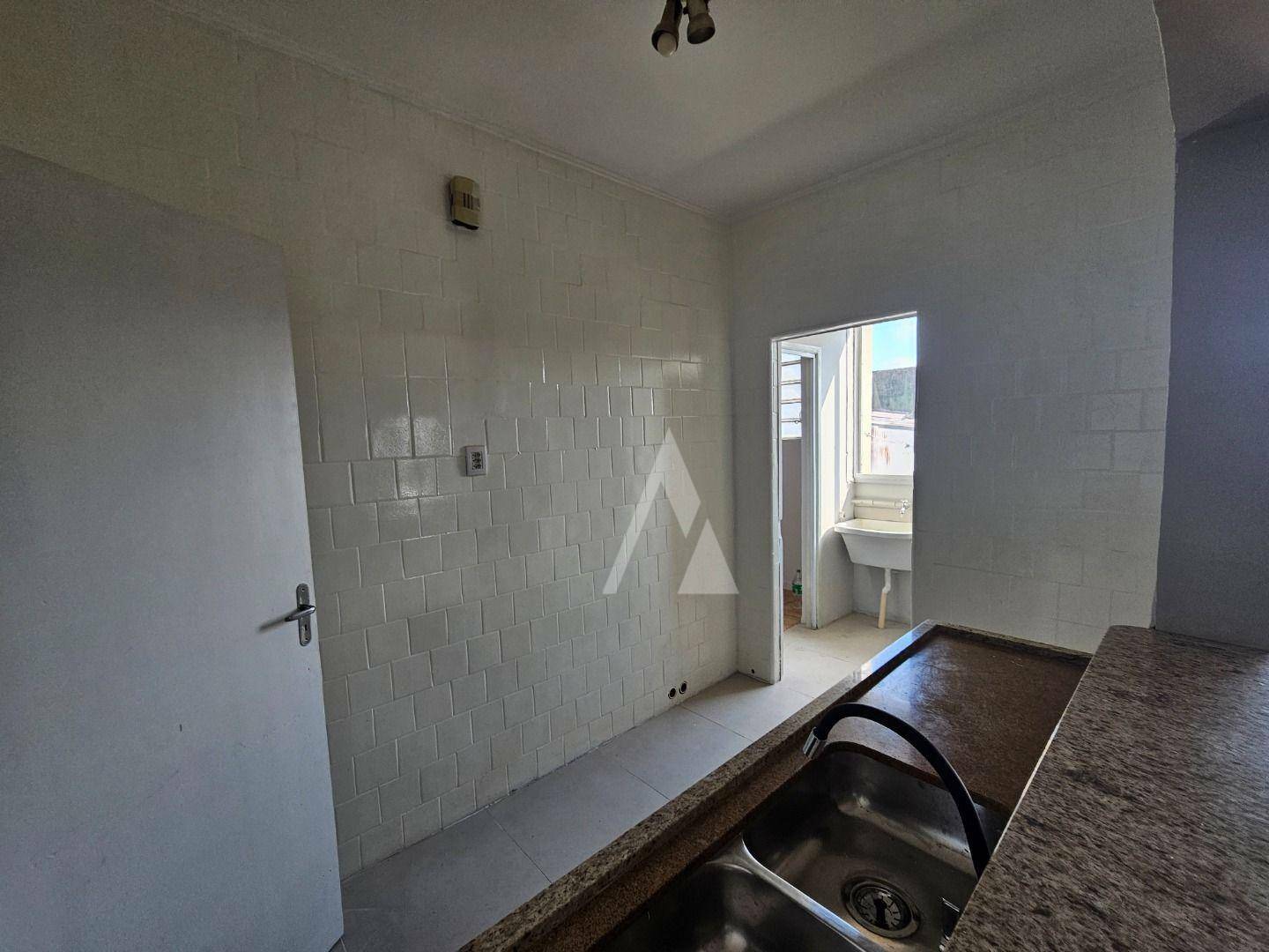 Apartamento para alugar com 2 quartos, 75m² - Foto 13