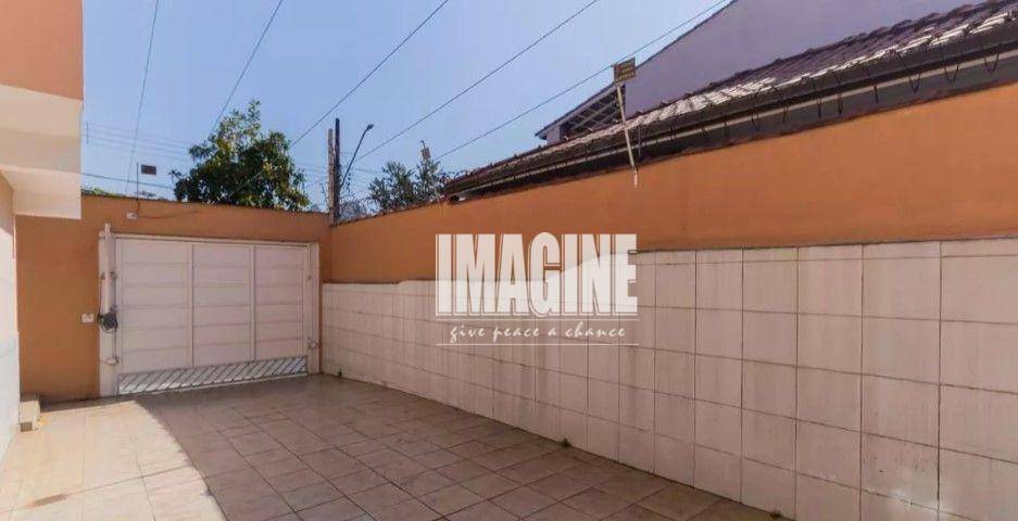 Casa à venda com 4 quartos, 150m² - Foto 4