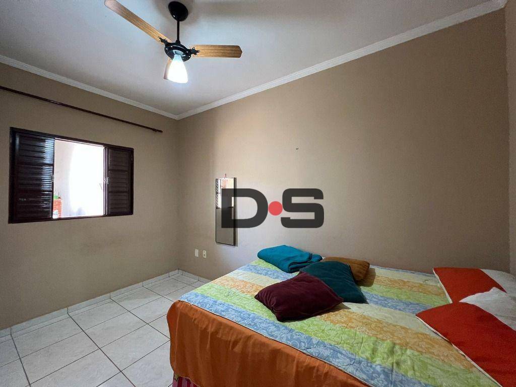 Casa à venda com 2 quartos, 110m² - Foto 5