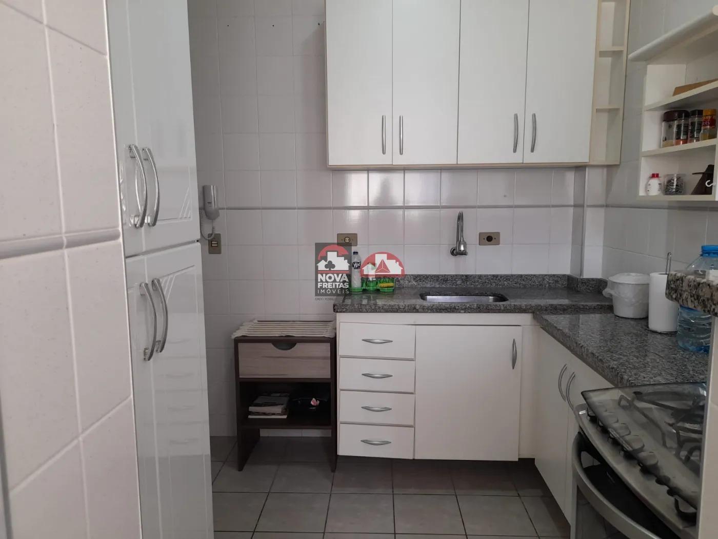 Apartamento à venda com 3 quartos, 85m² - Foto 2