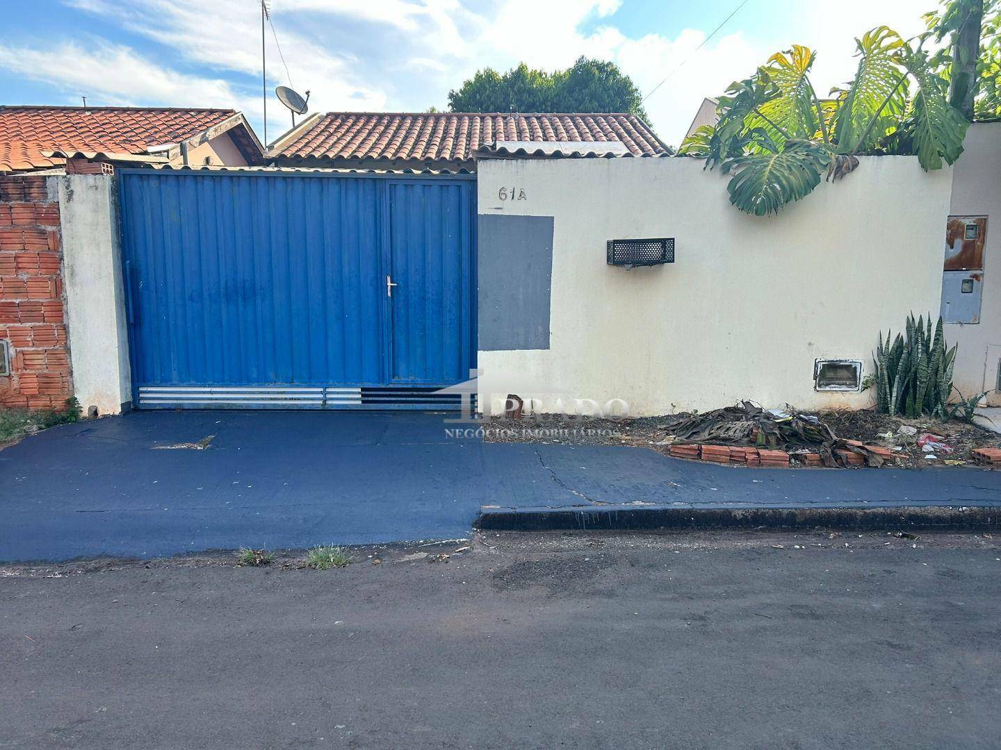 Casa para alugar com 2 quartos, 40m² - Foto 1
