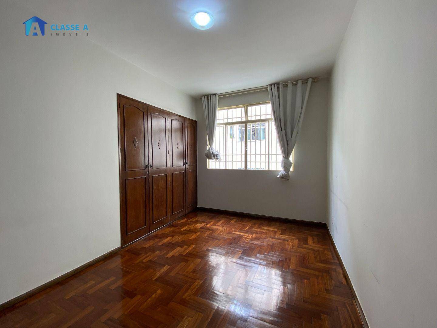 Apartamento à venda com 4 quartos, 140m² - Foto 14