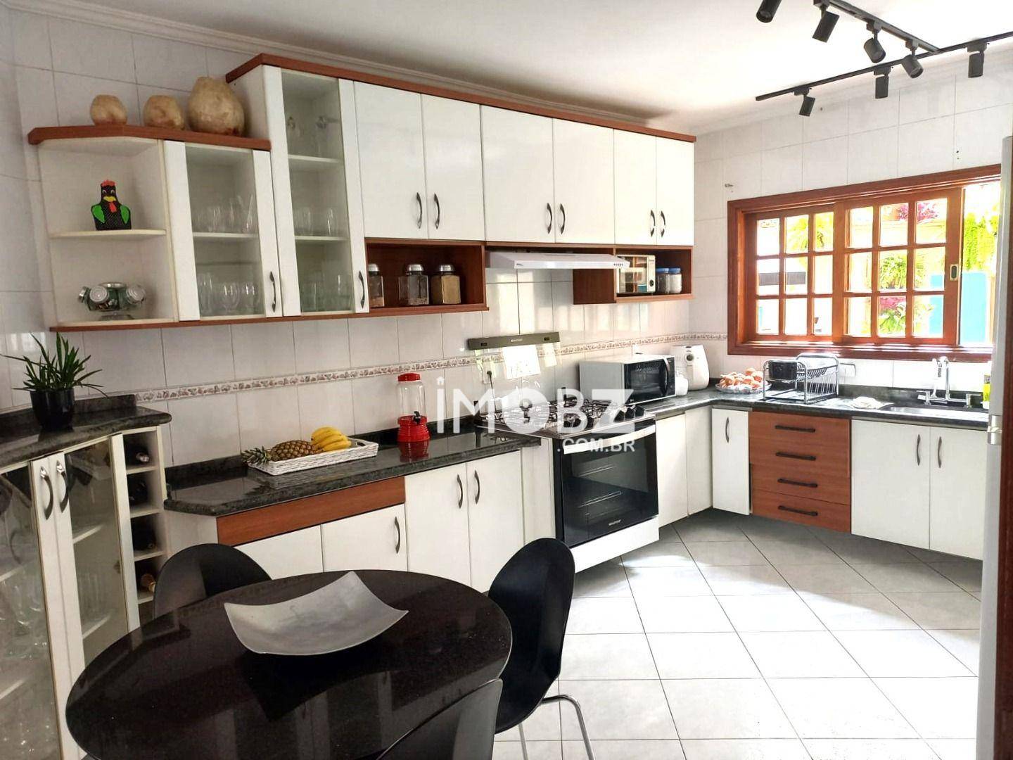 Casa à venda com 4 quartos, 450m² - Foto 17