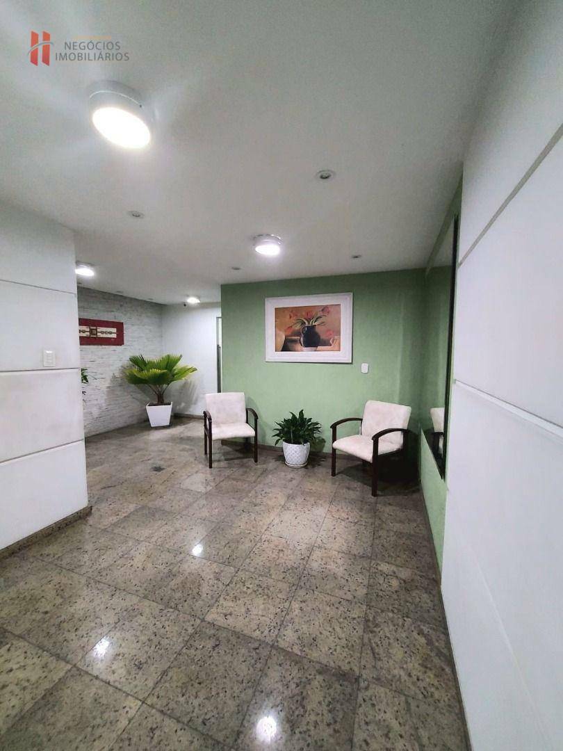 Apartamento à venda com 3 quartos, 106m² - Foto 3