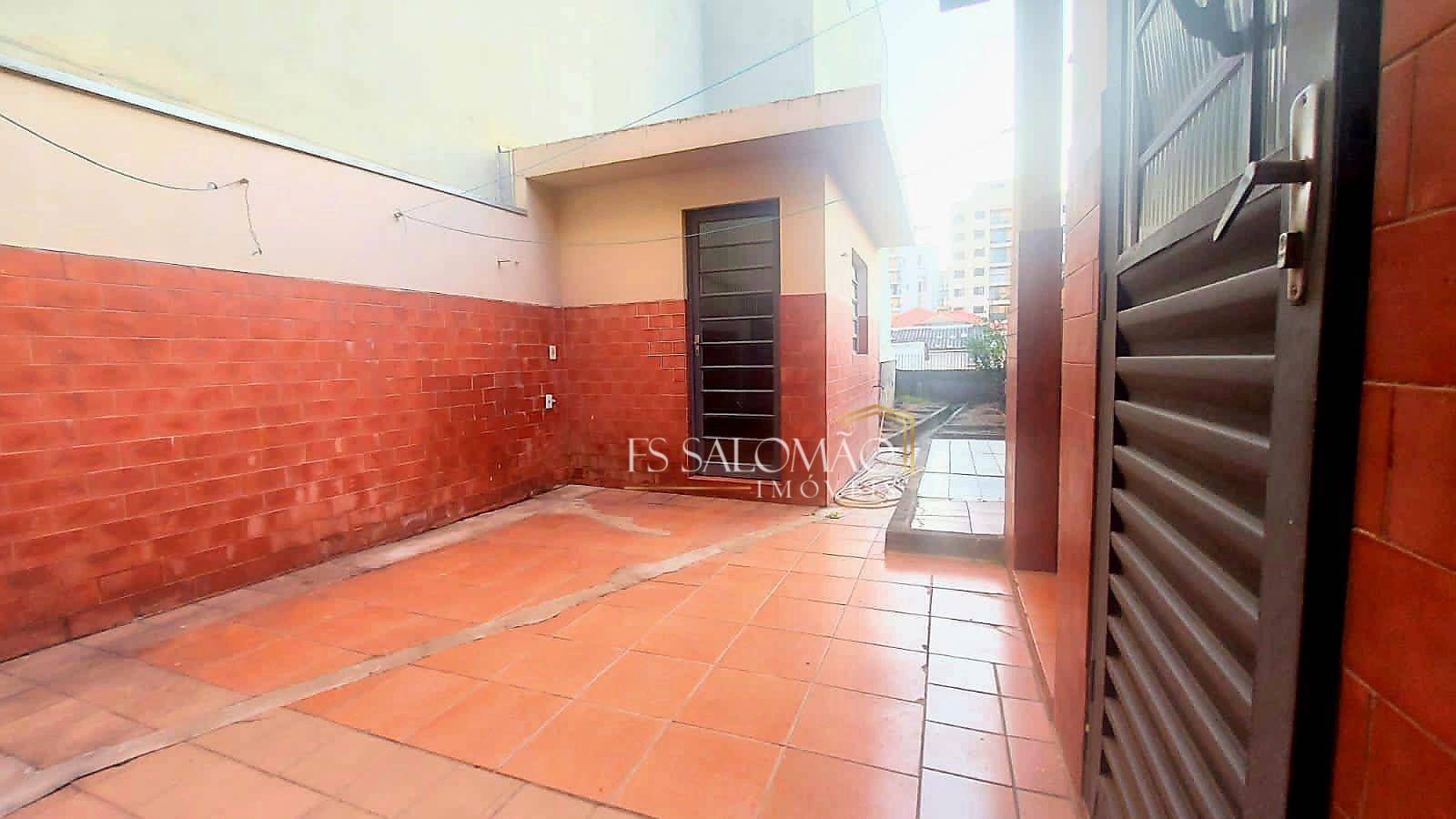 Casa à venda com 3 quartos, 160m² - Foto 14