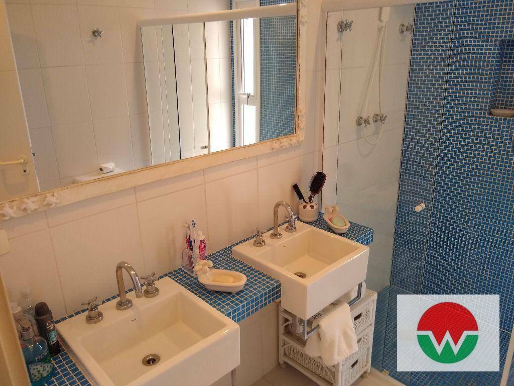 Casa de Condomínio para alugar com 4 quartos, 320m² - Foto 28