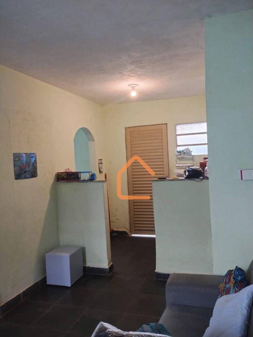 Casa à venda com 4 quartos, 80m² - Foto 19