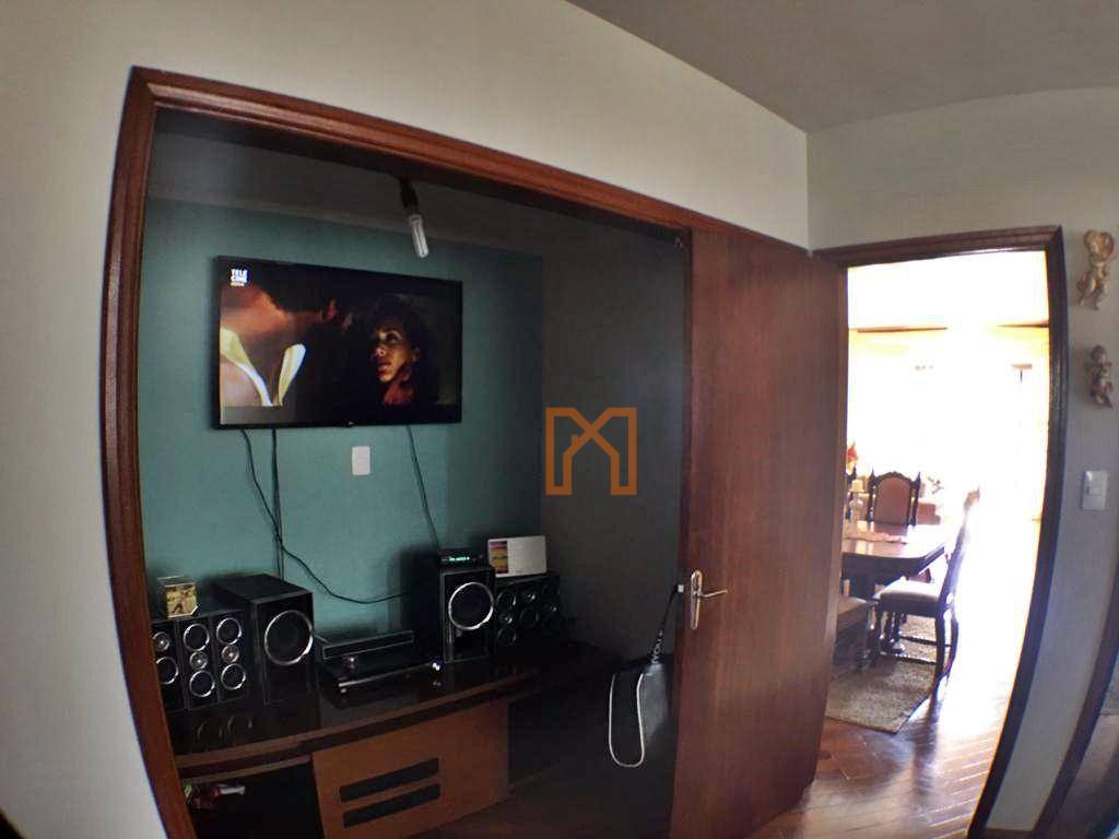 Apartamento à venda com 3 quartos, 151m² - Foto 17