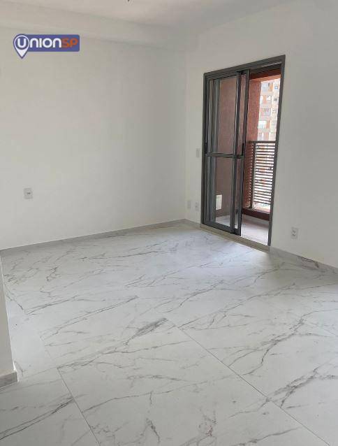 Apartamento à venda com 1 quarto, 37m² - Foto 2