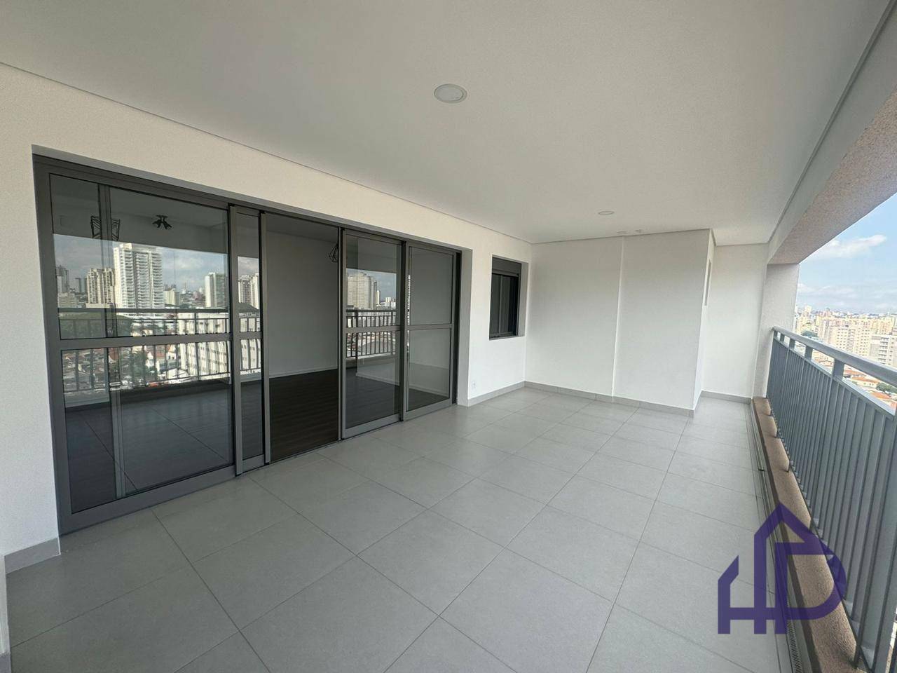 Apartamento para alugar com 3 quartos, 190m² - Foto 42