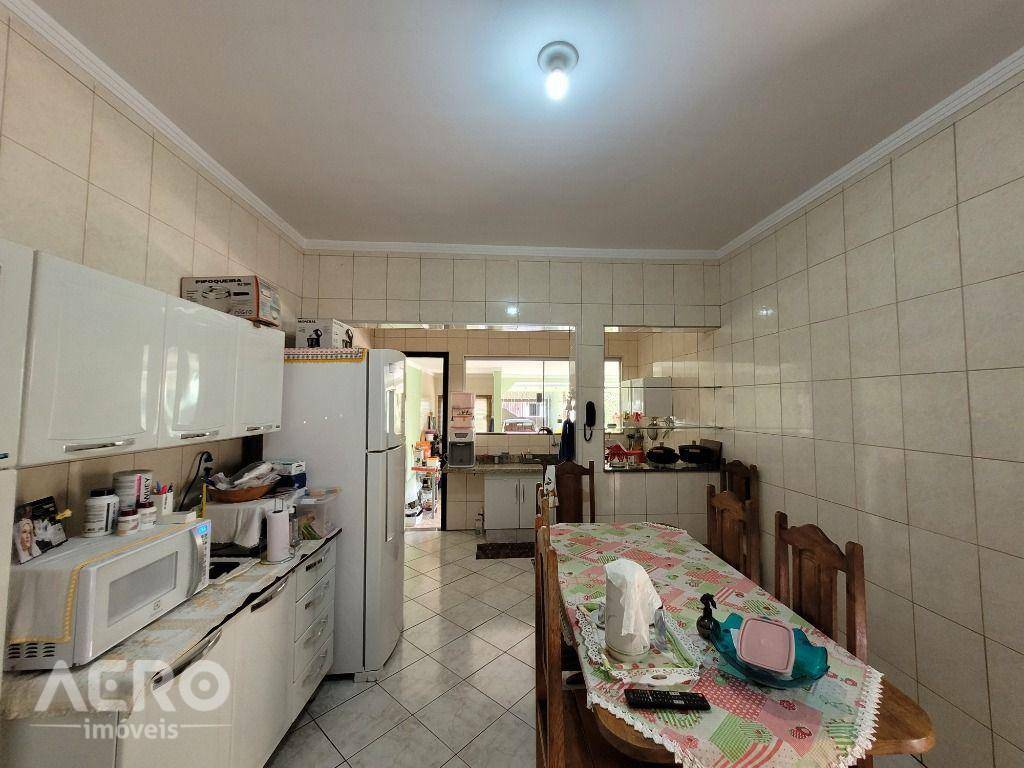 Casa à venda com 3 quartos, 180m² - Foto 25