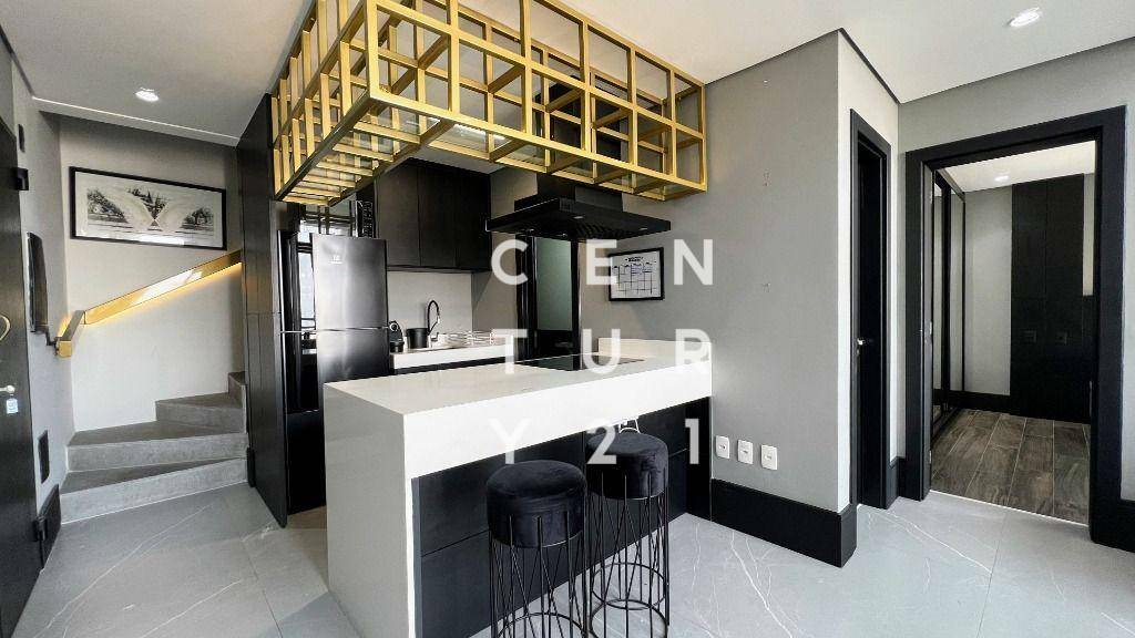 Apartamento para alugar com 2 quartos, 110m² - Foto 9