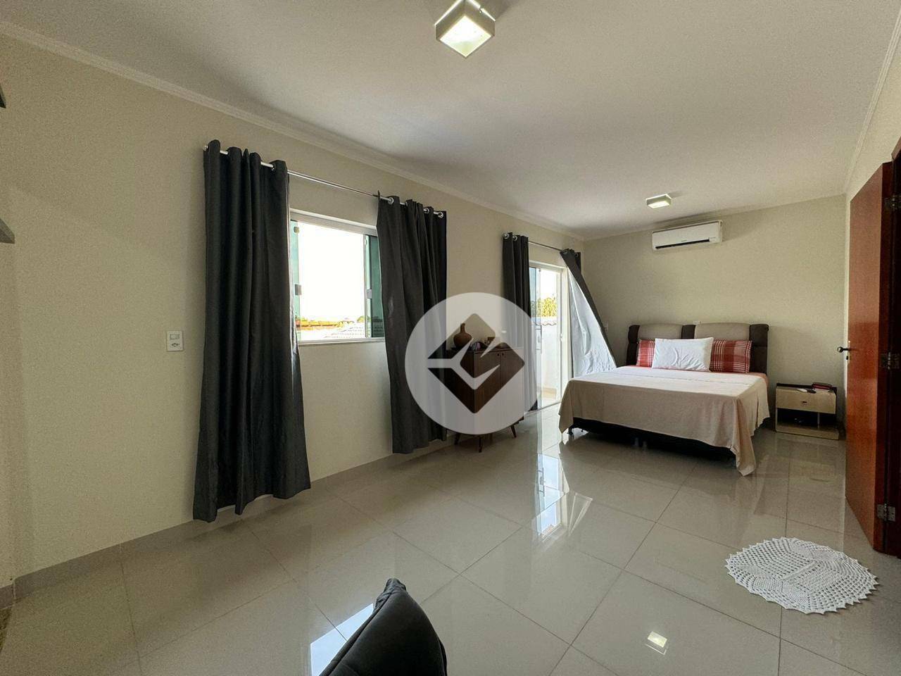 Casa à venda e aluguel com 3 quartos, 390m² - Foto 9