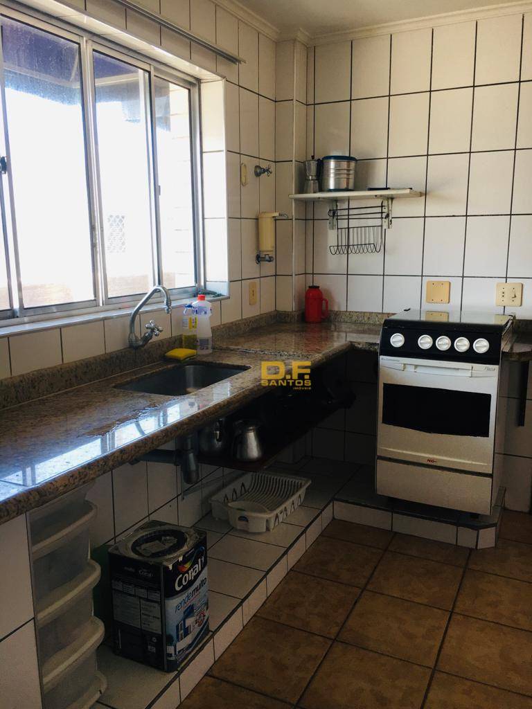 Apartamento à venda com 2 quartos, 64m² - Foto 11